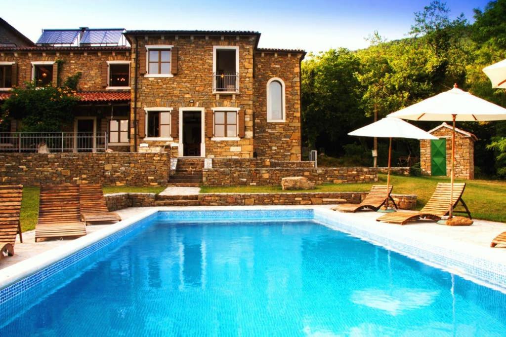 Villa Bazjaki - Beautiful Stone Villa In Istria With Private Pool Livade Luaran gambar